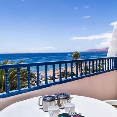 Apartamento De Un Dormitorio Con Vistas Al Mar, Acceso Directo En La Playa Puerto Del Carmen *