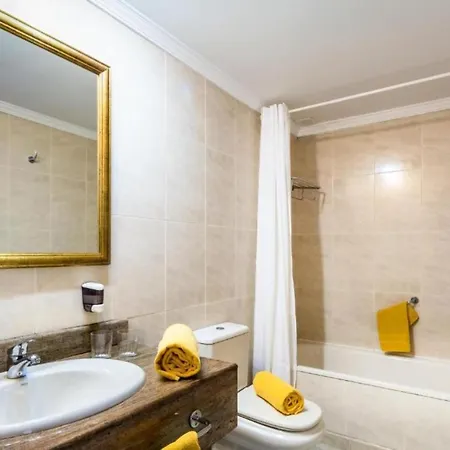 Apartamento De Un Dormitorio Con Vistas Al Mar, Acceso Directo En La Playa Puerto Del Carmen Puerto del Carmen (Lanzarote)