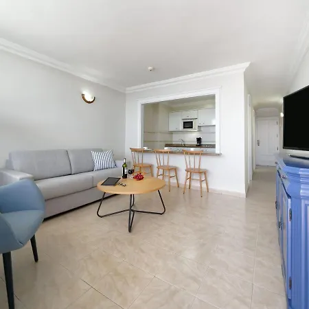 Apartamento De Un Dormitorio Con Vistas Al Mar, Acceso Directo En La Playa Puerto Del Carmen * Puerto del Carmen (Lanzarote)